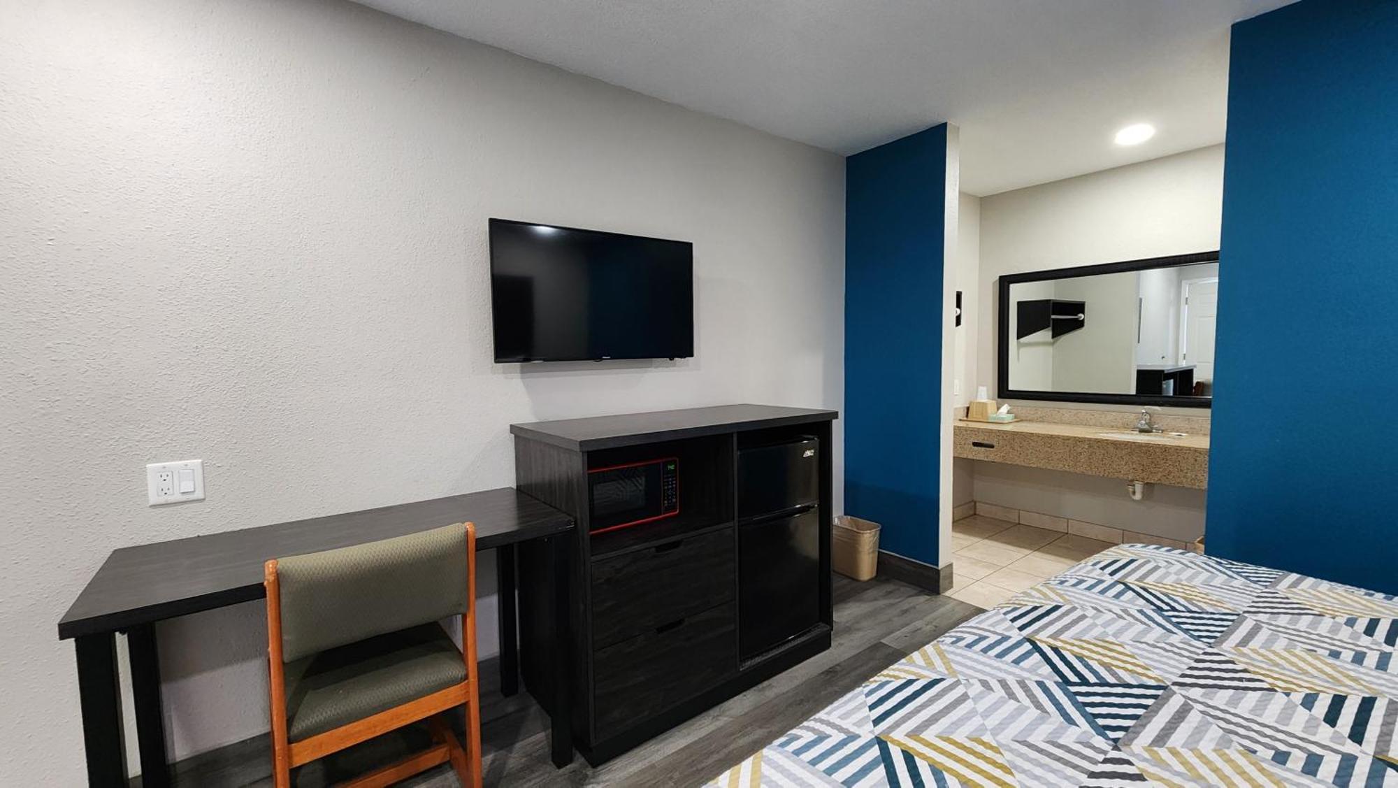Scottish Inn & Suites Wharton Extérieur photo