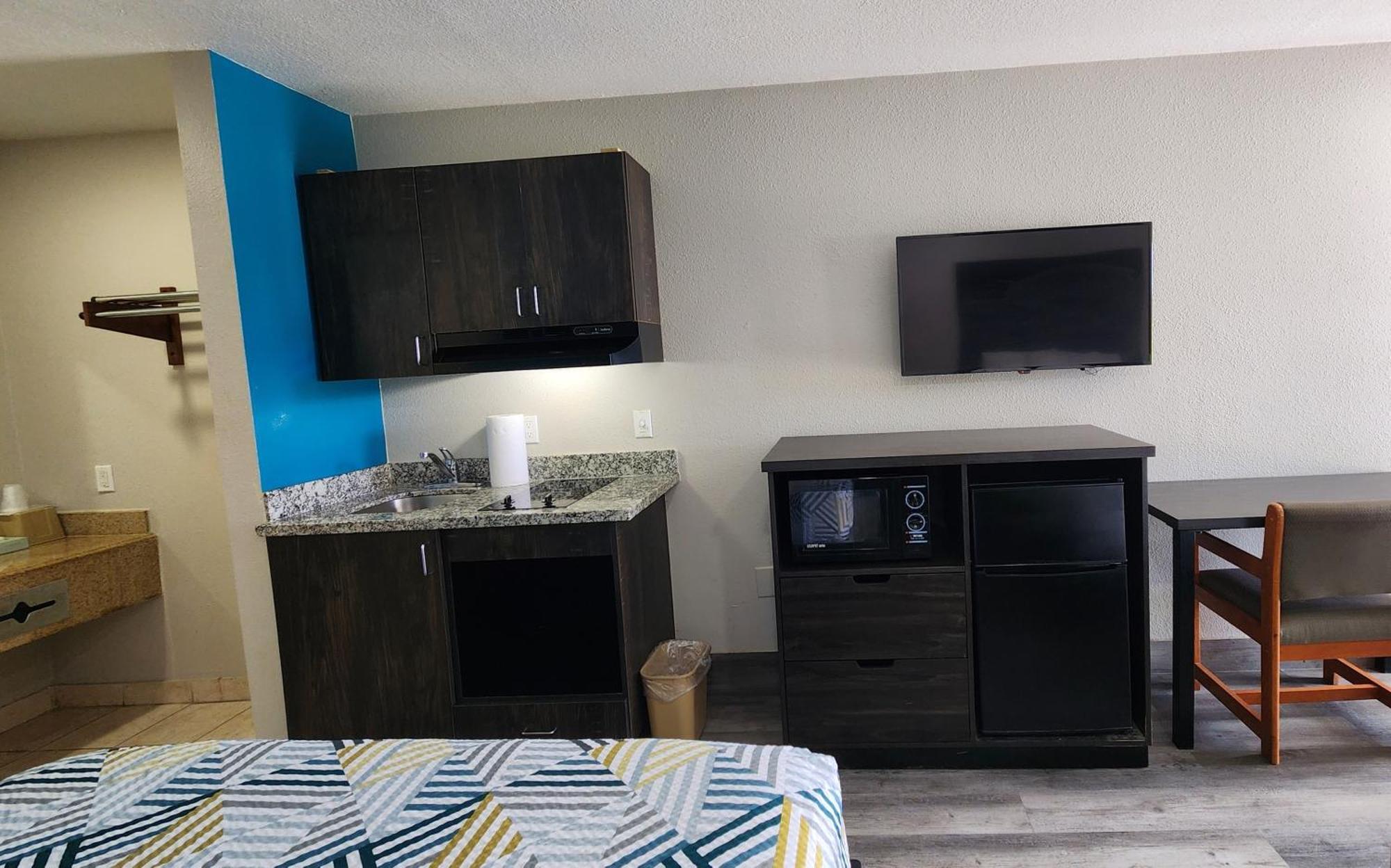Scottish Inn & Suites Wharton Extérieur photo